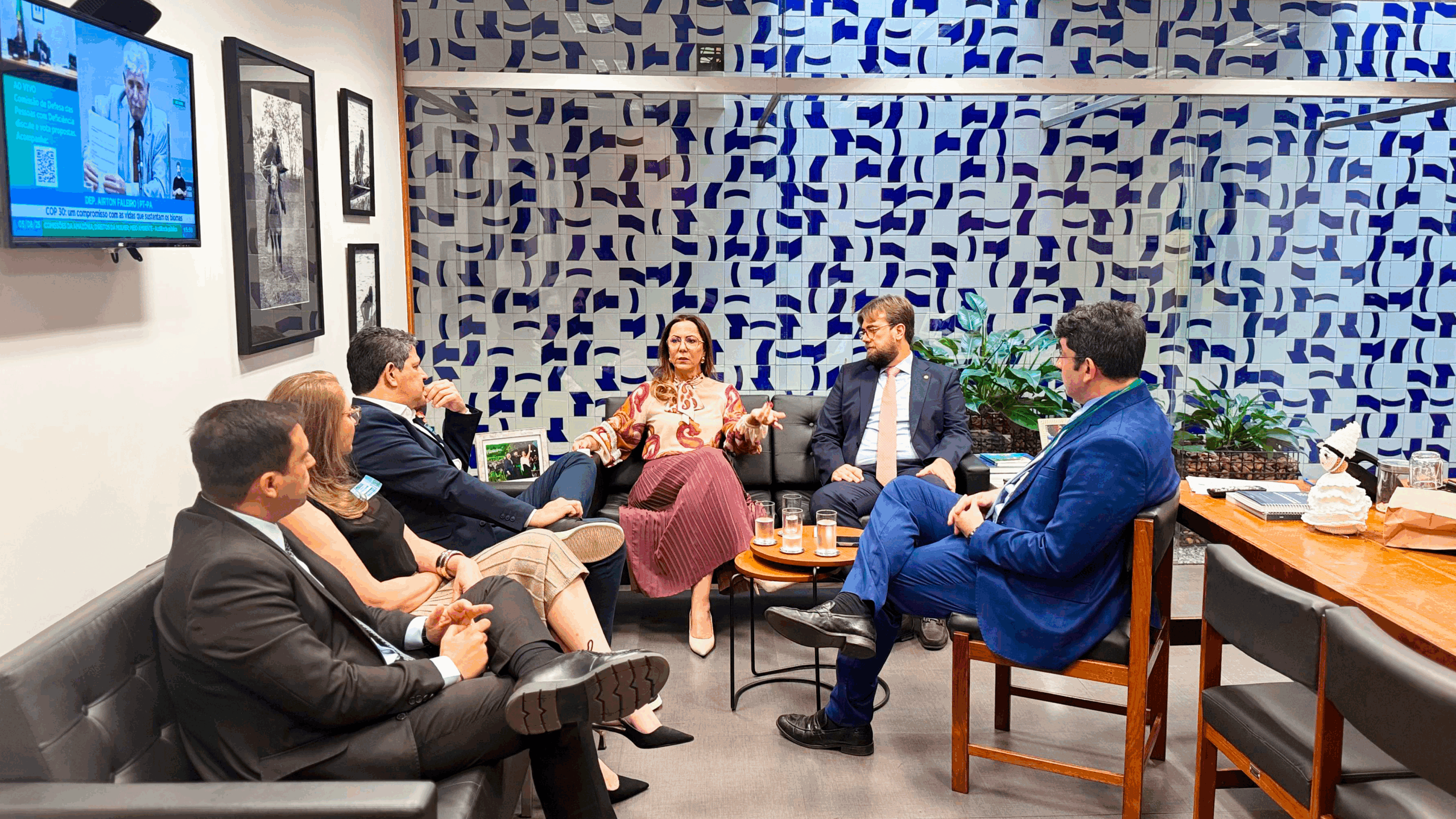 Reunião com o secretário de Estado do Trabalho, Emprego e Empreendedorismo, Jorge Teles, e a deputada federal Katarina Feitoza
